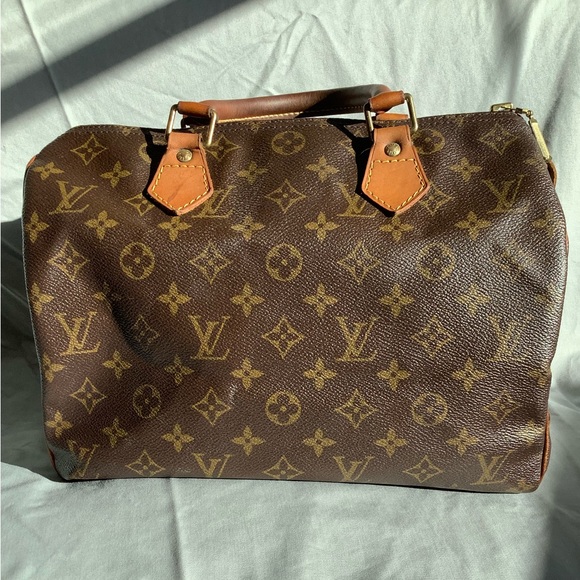 Louis Vuitton Handbags - Louis Vuitton Monogram Speedy 30